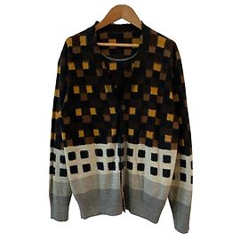 Autre Marque Strickjacke mit V-Ausschnitt und seitlicher Schräge