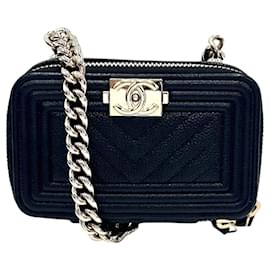 Borsa a tracolla Chanel in pelle di vitello martellata nera