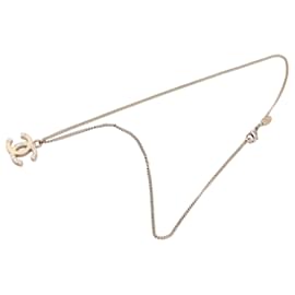 Collana con pendente Chanel Gold CC placcato oro, smalto e strass