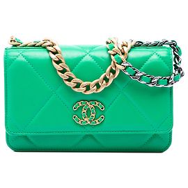 Chanel Green Quilted Lambskin 19 Wallet on Chain