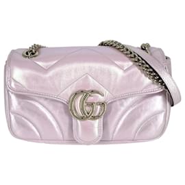 Borsa a tracolla Gucci GG Marmont trapuntata con catena piccola