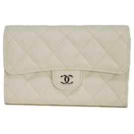 Cartera Tri-fold Matelassé Medium Chanel