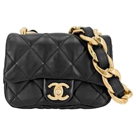 Chanel Matelassé Schultertasche für Damen