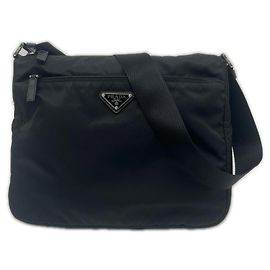 Borsa a tracolla Prada in poliammide riciclata Re-Nylon