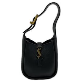 Yves Saint Laurent Grain Leather LE 5 A 7 Soft Micro Pouch