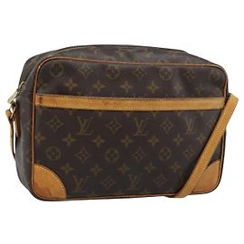 LOUIS VUITTON Monogram Trocadero 30 Schultertasche M51272 LV Auth 188307