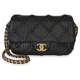 Mini borsa Soul Flap in agnello plissé nero Chanel