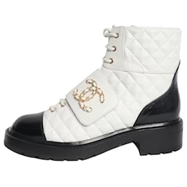 Chanel Botines de piel acolchada blanca - talla EU 40