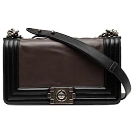 Chanel Coco Mark Boy Umhängetasche mit Kette