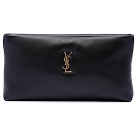 Pochette lunga Calypso con zip in agnello nero con monogramma Saint Laurent