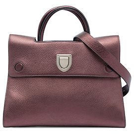 Borsa Diorever in pelle di vitello granulata metallizzata rossa di medie dimensioni di Dior