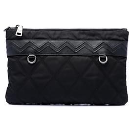 Clutch Prada in Tessuto con bordatura Saffiano nero