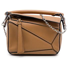 Borsa Nano Puzzle in pelle di vitello marrone LOEWE - Loewe