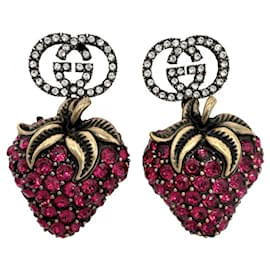 Pendientes de botón con motivo de fresa Gucci