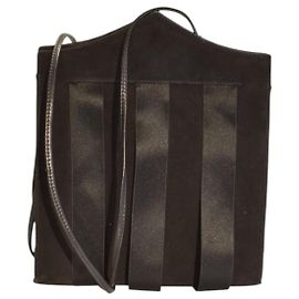 Sac bandoulière Charles Jourdan Paris daim noir et satin