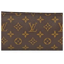 Louis Vuitton Multi Pouch Bucket Bag GM