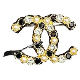 Chanel Broche CC A20K Cristales y Perlas