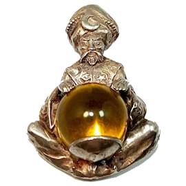 Autre Marque Spilla Korda Thief of Bagdad in vetro ambrato