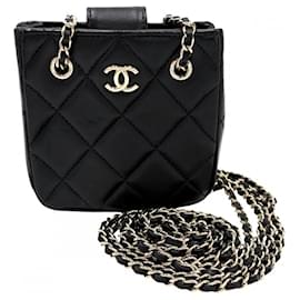Borsa a tracolla Chanel in pelle nera trapuntata