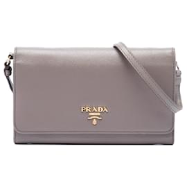 Portafoglio con tracolla in Saffiano marrone Prada