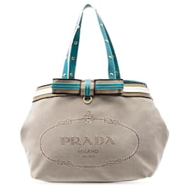 Tote in tela canapa marrone con logo Prada