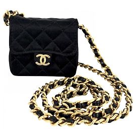 Mini borsa a tracolla in raso nero Chanel