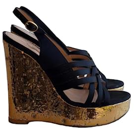 Yves Saint Laurent Sandales à plateforme compensée et brides noires