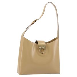 Borsa a tracolla Salvatore Ferragamo Gancini in pelle beige oro Auth ka4982