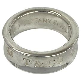 Tiffany & Co. Vintage Narrow Band Ring
