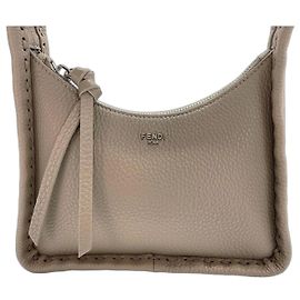 Borsa piccola a 2 vie Fendi 2-Way Selleria Fendessence