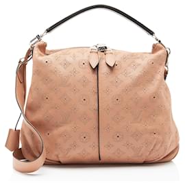 Louis Vuitton Mahina Leather Selene PM Schultertasche