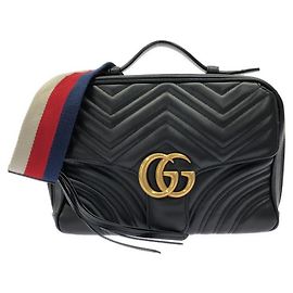 Borsa a tracolla Gucci GG Marmont in pelle nera