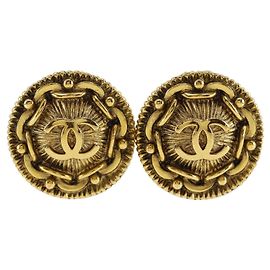 Chanel Gold CC vergoldete Medaillon Clip-On-Ohrringe