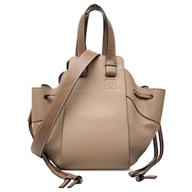 Borsa Hammock in pelle di vitello granulata Small Beige LOEWE