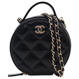 Beauty case rotondo Chanel Black Quilted Glazed Lambskin Handle With Care con catena