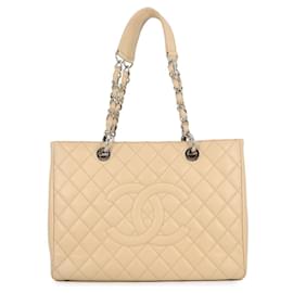 Sac à main Chanel en cuir de veau grainé beige
