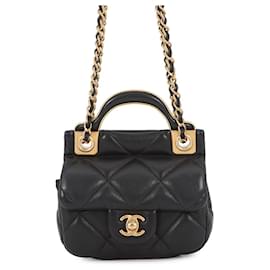 Borsa a tracolla Chanel in pelle nera con catena
