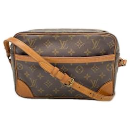 Bolsa de Ombro Louis Vuitton Monogram Trocadero PM