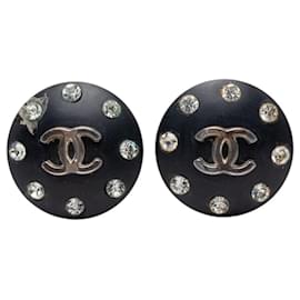 Orecchini a clip tondi Chanel Coco Mark