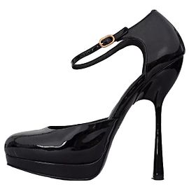 Stilettos esculpidos en charol negro Alexander McQueen Talla 37.5 Segunda mano