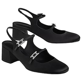Hermès Jackie 50 Slingback in raso nero