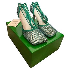Bottega Veneta Sandali in Pelle Verde con Cristalli