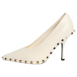 Valentino Zapatos de tacón de piel Rockstud crema - talla EU 37