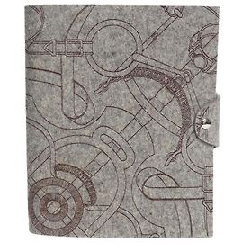 Hermès Carnet en feutre gris Eperon d’Or