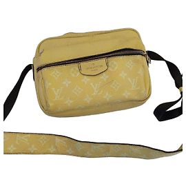 Louis Vuitton Monogram Cerises Umhängetasche Gelbes Leder