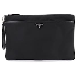 Clutch in nylon e pelle Saffiano Prada