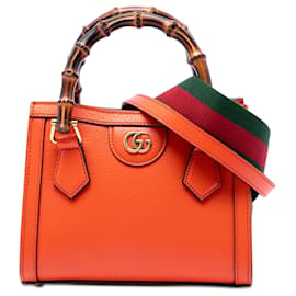 Borsa Diana Mini in pelle di vitello bamboo arancione Gucci
