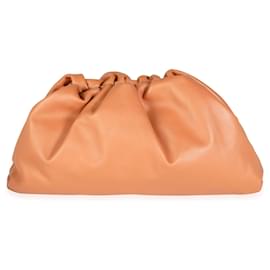 Pochette in pelle di vitello color tan Bottega Veneta
