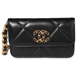 Mini portafoglio Chanel 19 in agnello trapuntato nero con catena Chanel