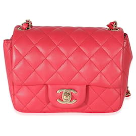Mini borsa a tracolla quadrata Chanel in agnello trapuntato rosa scuro